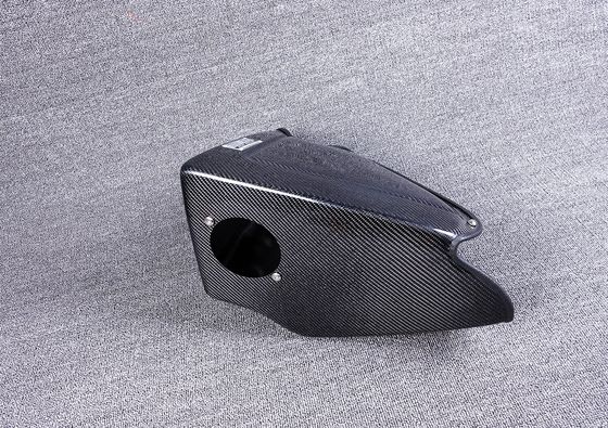L'achat d'une prise d'air EDDY CF-R améliore la performance de votre voiture pour Volvo
